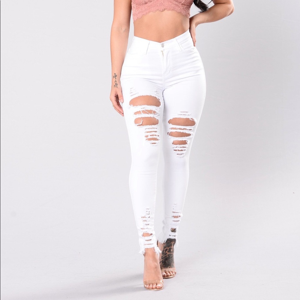 Fashion nova tell your boy bye jeans.